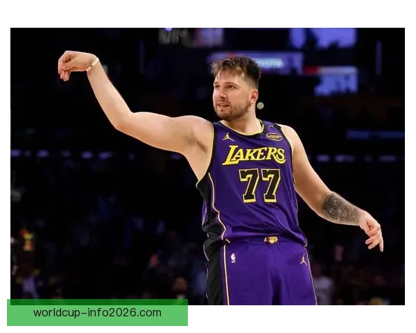 东契奇生涯第七次荣膺月最佳 场均37分8篮板7助攻获防守提名